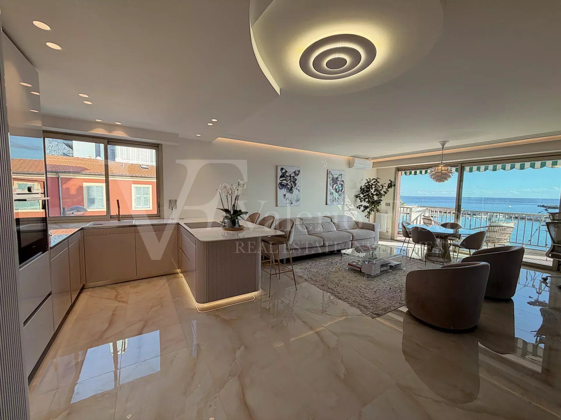 Vente Appartement 3&nbsp;pièces 89.2&nbsp;m² Roquebrune-Cap-Martin