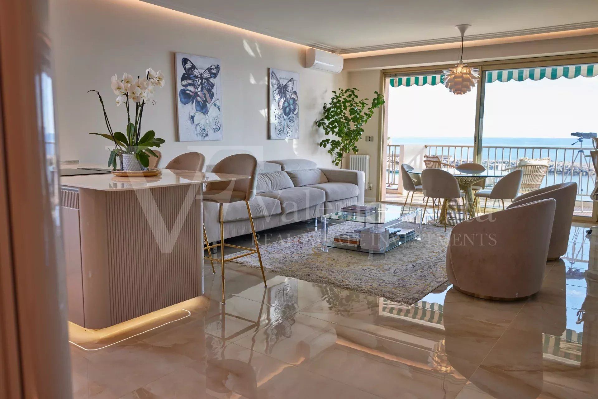 Vente Appartement 3&nbsp;pièces 89.2&nbsp;m² Roquebrune-Cap-Martin