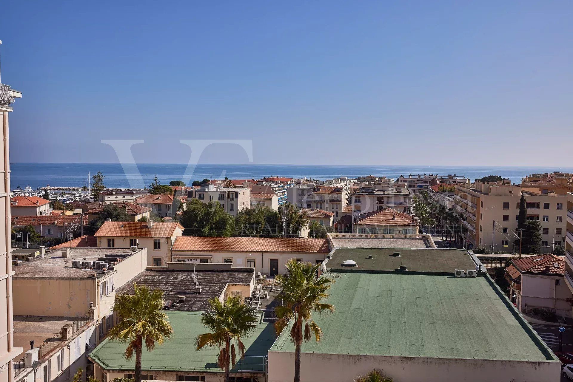 Sale Apartment 4&nbsp;rooms 105.64&nbsp;m² Beaulieu-sur-Mer