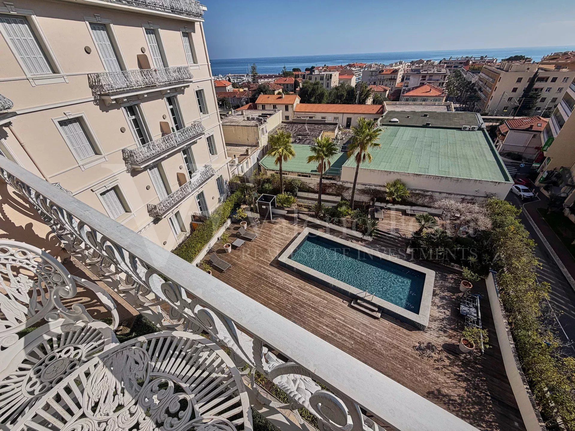 Sale Apartment 4&nbsp;rooms 105.64&nbsp;m² Beaulieu-sur-Mer