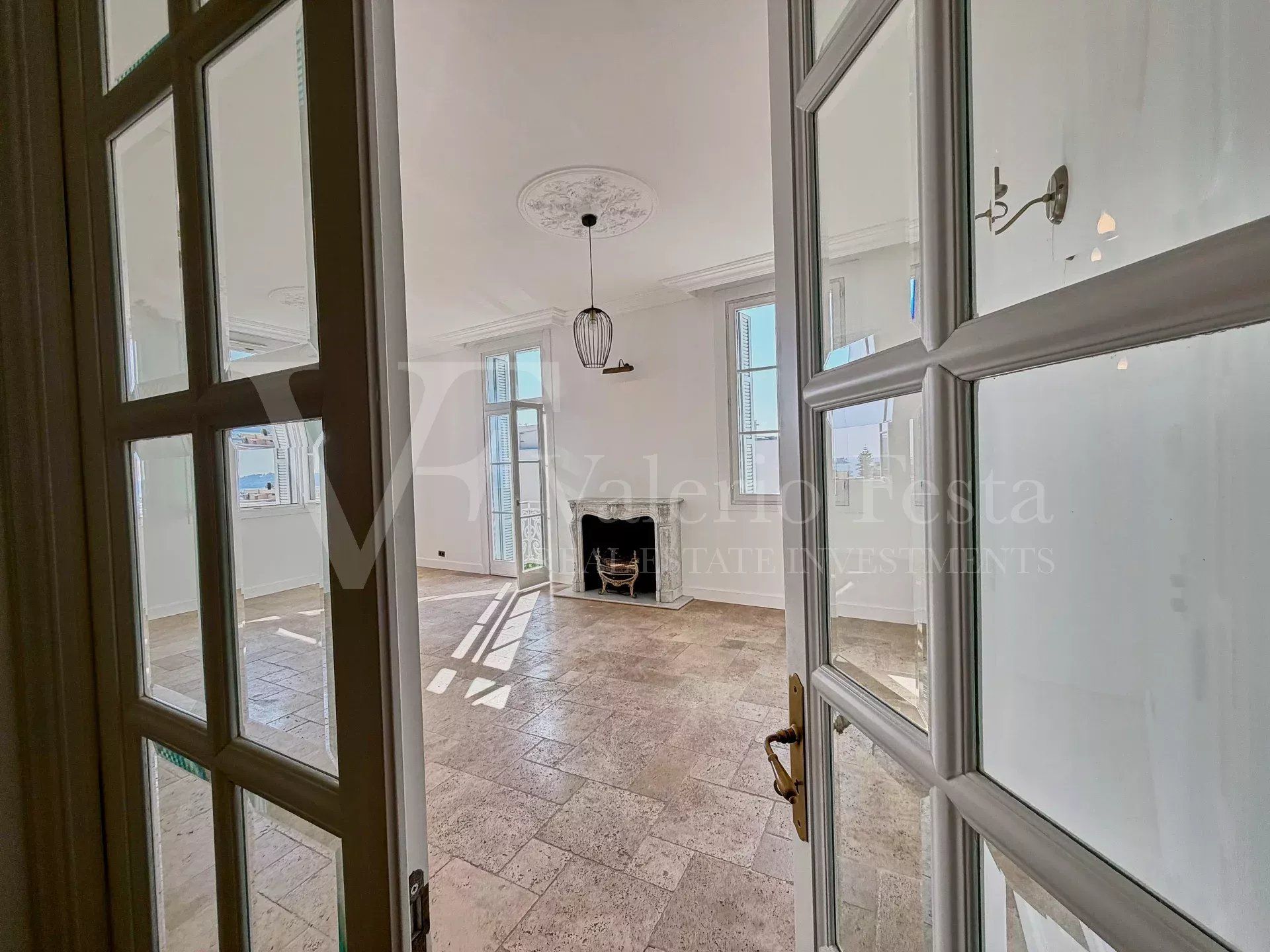 Sale Apartment 4&nbsp;rooms 105.64&nbsp;m² Beaulieu-sur-Mer