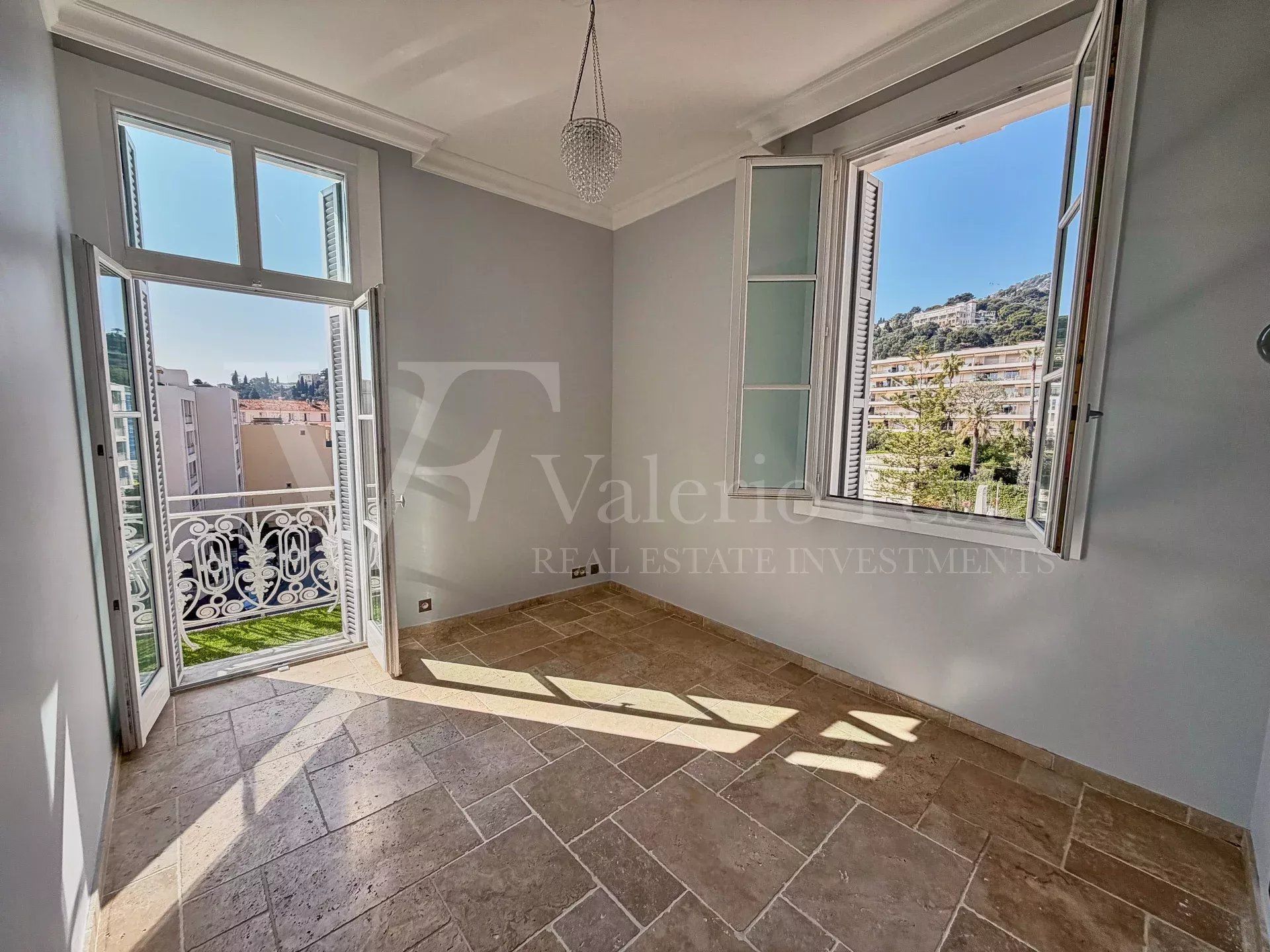 Sale Apartment 4&nbsp;rooms 105.64&nbsp;m² Beaulieu-sur-Mer