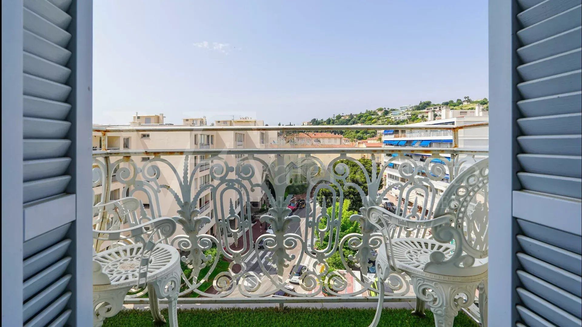 Sale Apartment 4&nbsp;rooms 105.64&nbsp;m² Beaulieu-sur-Mer