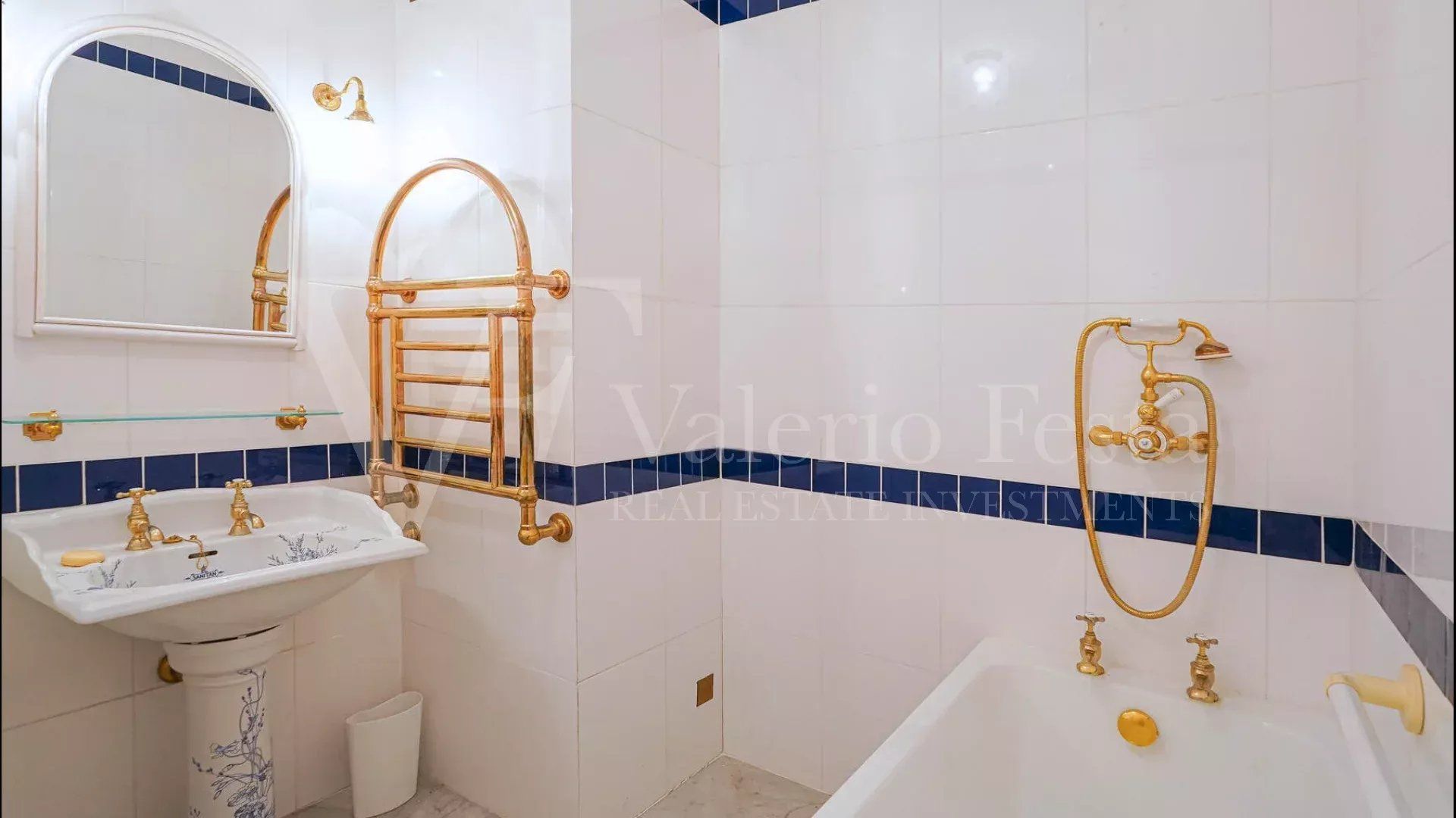 Sale Apartment 4&nbsp;rooms 105.64&nbsp;m² Beaulieu-sur-Mer