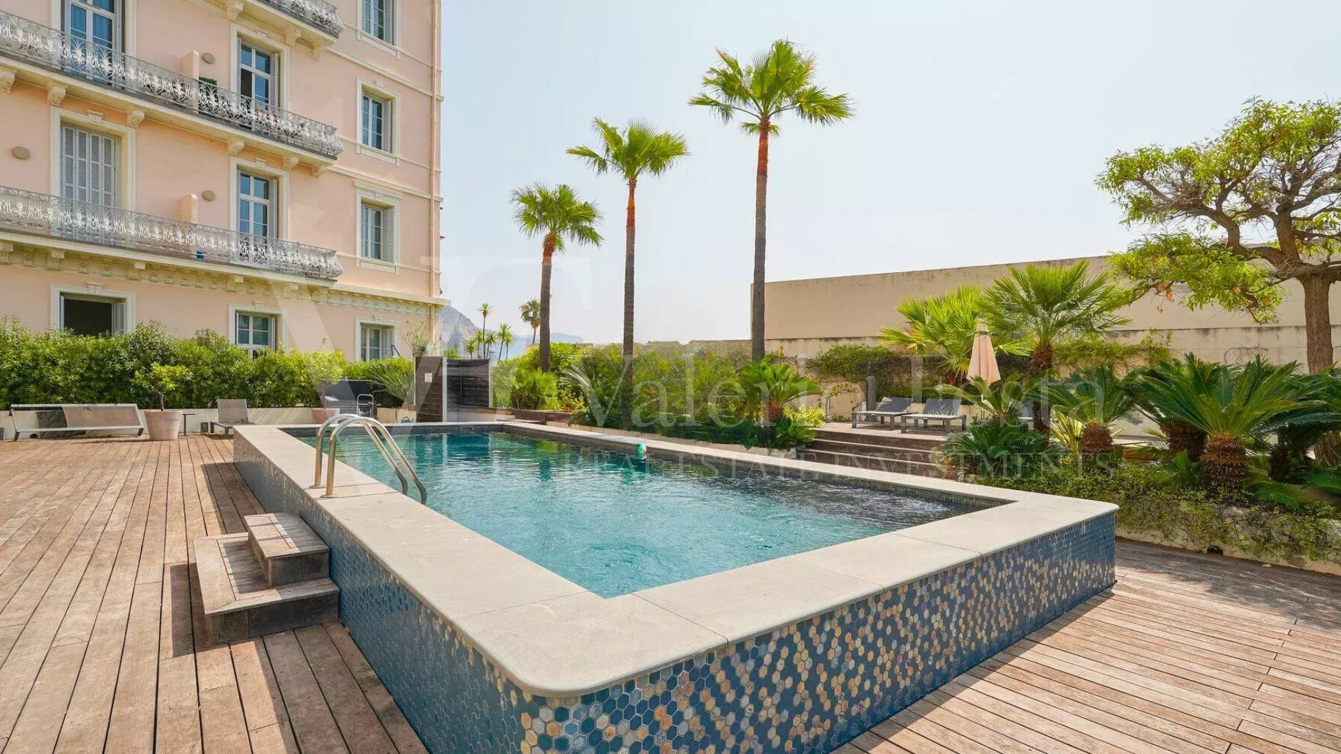 Sale Apartment 4&nbsp;rooms 105.64&nbsp;m² Beaulieu-sur-Mer