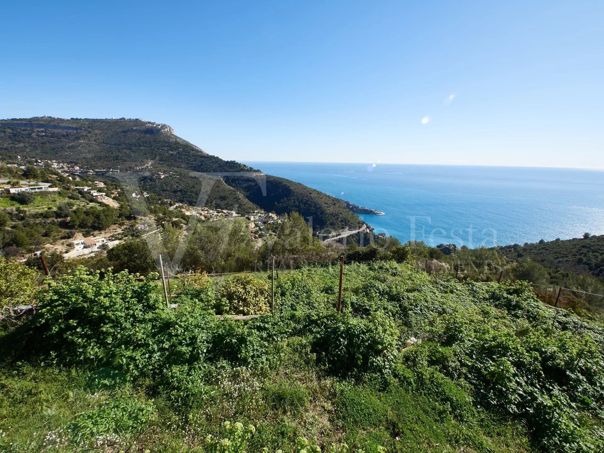 Sale Buildable land 1044&nbsp;m² Èze