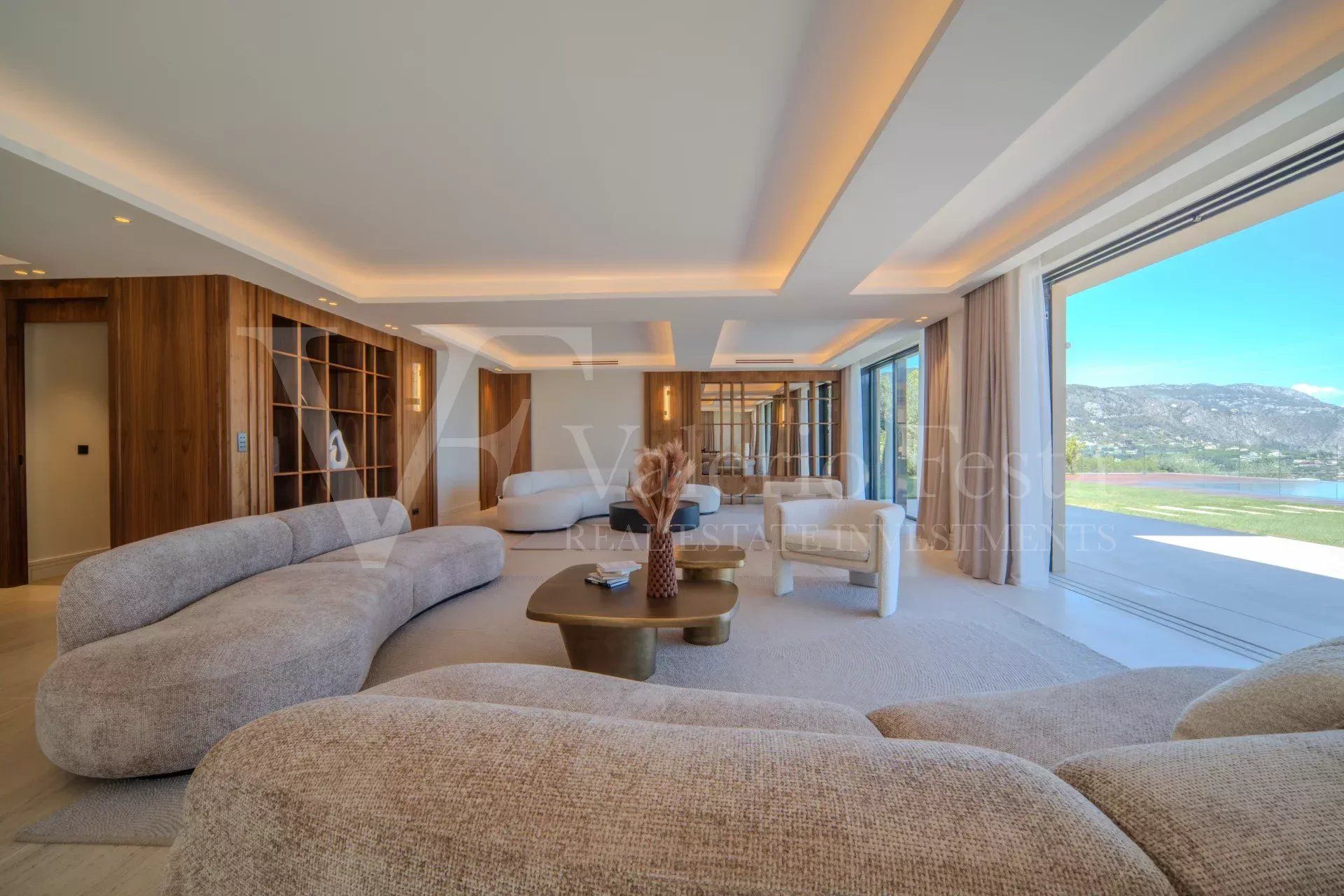 Sale Villa 6&nbsp;rooms 360.05&nbsp;m² Nice