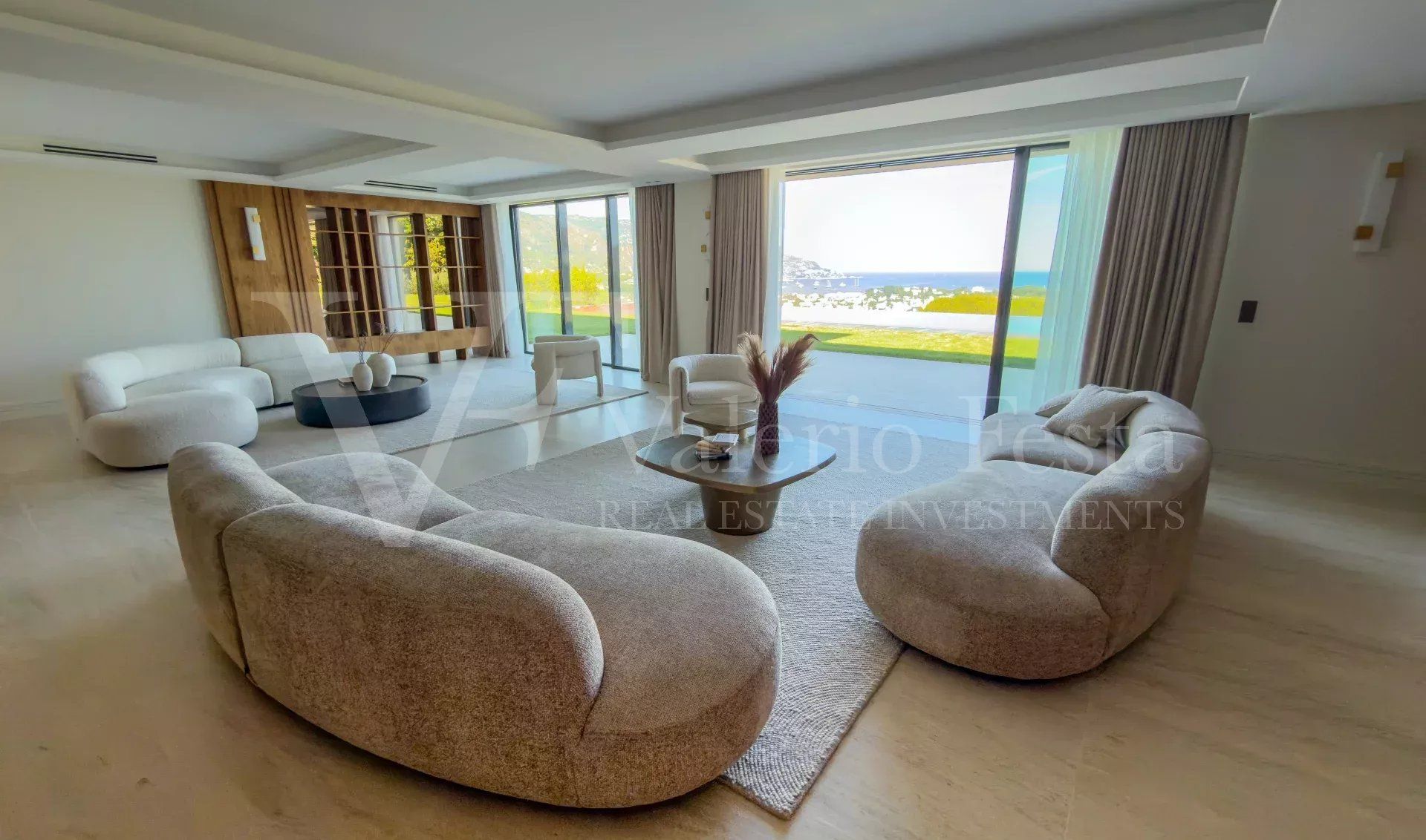 Sale Villa 6&nbsp;rooms 360.05&nbsp;m² Nice