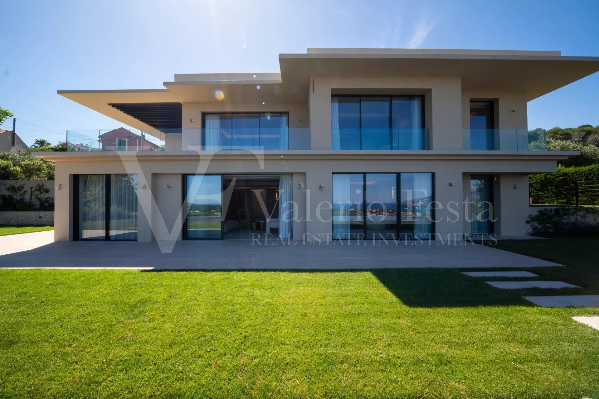 Sale Villa 6&nbsp;rooms 360.05&nbsp;m² Nice