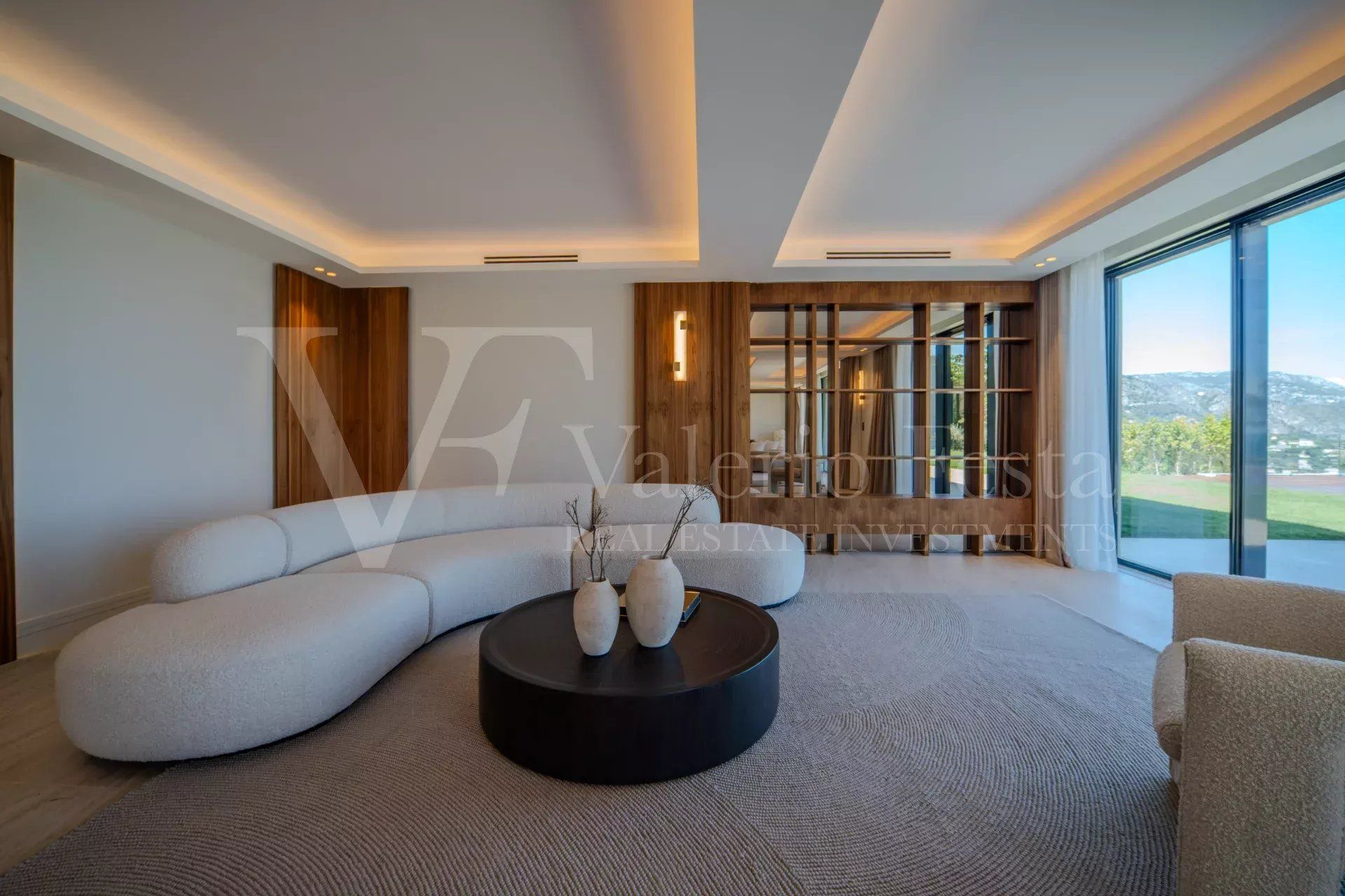 Sale Villa 6&nbsp;rooms 360.05&nbsp;m² Nice