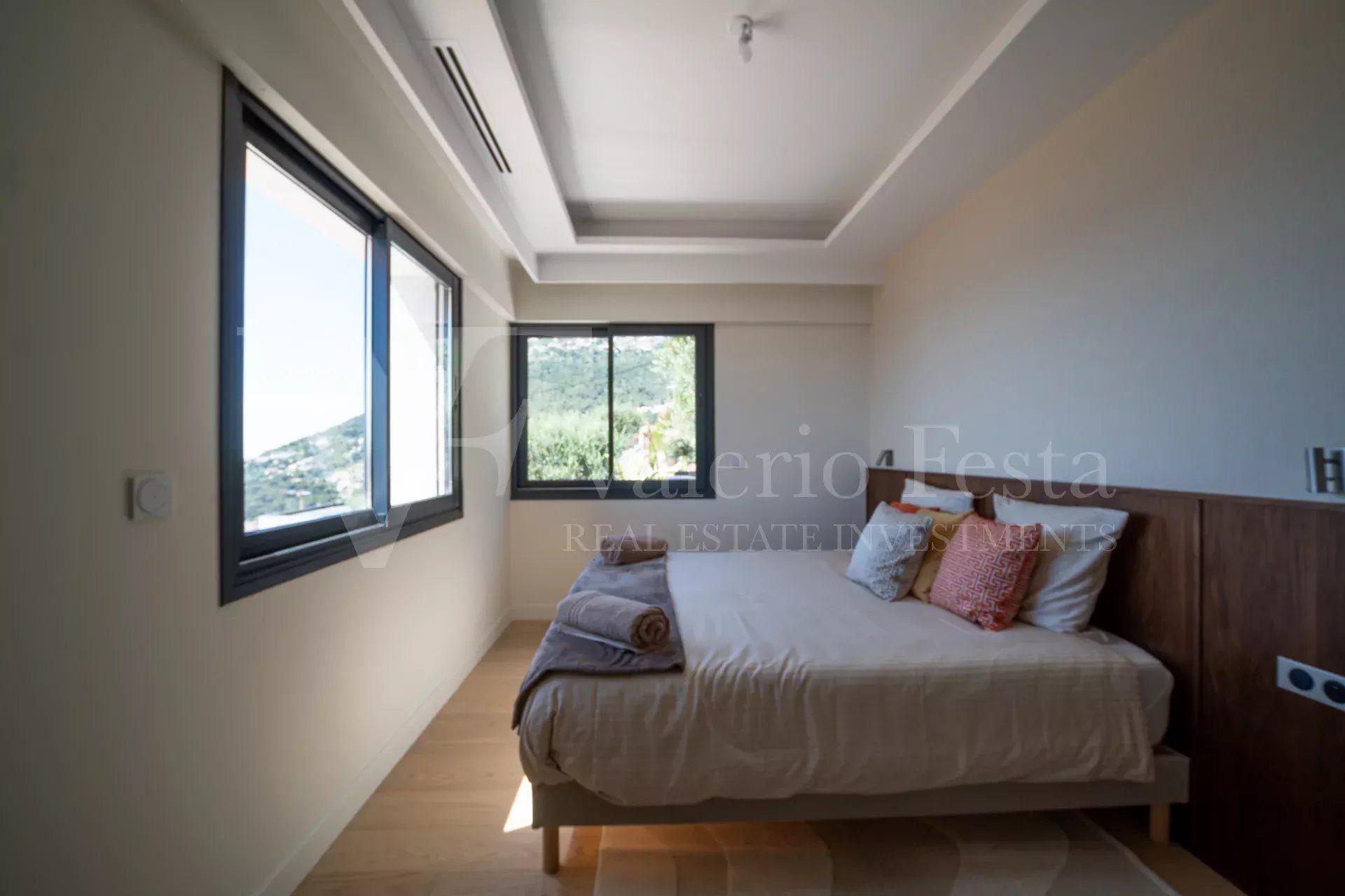 Sale Villa 6&nbsp;rooms 255.81&nbsp;m² Beausoleil