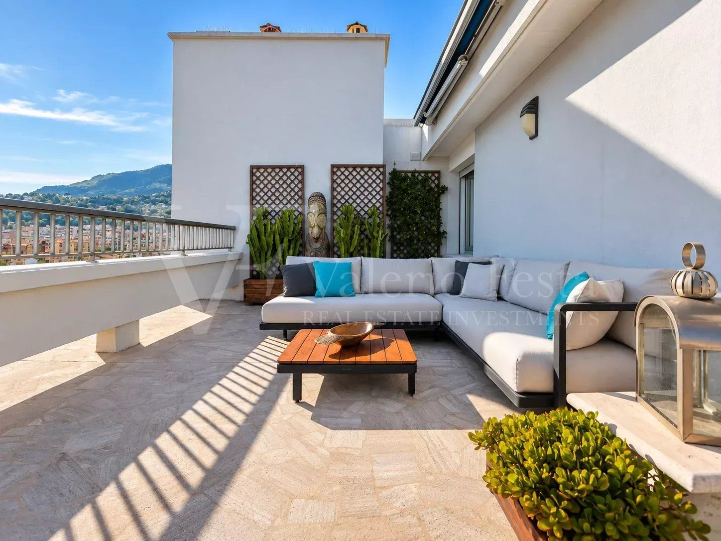 Sale Penthouse 4&nbsp;rooms 166.64&nbsp;m² Roquebrune-Cap-Martin