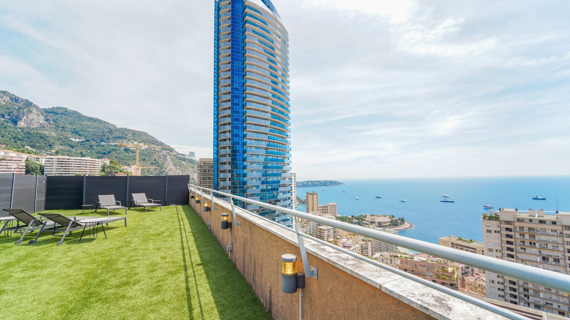 Sale Penthouse 5 rooms 116.29 m² Beausoleil