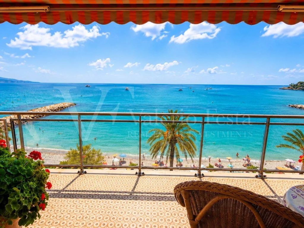 Apartment 2 rooms for sale on Roquebrune-Cap-Martin (06190) - See details