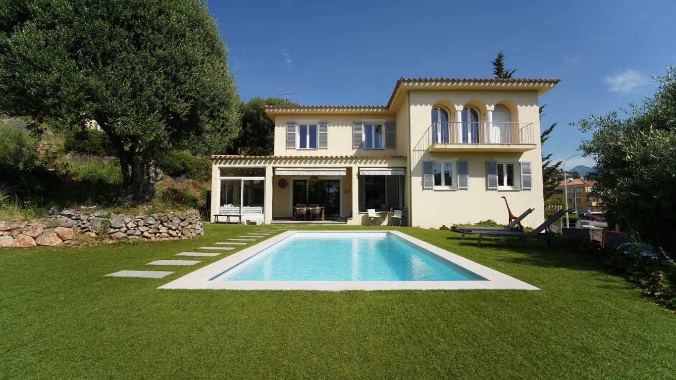 Maison 5 pièces en vente sur ROQUEBRUNE CAP MARTIN (06190) - Plus de details