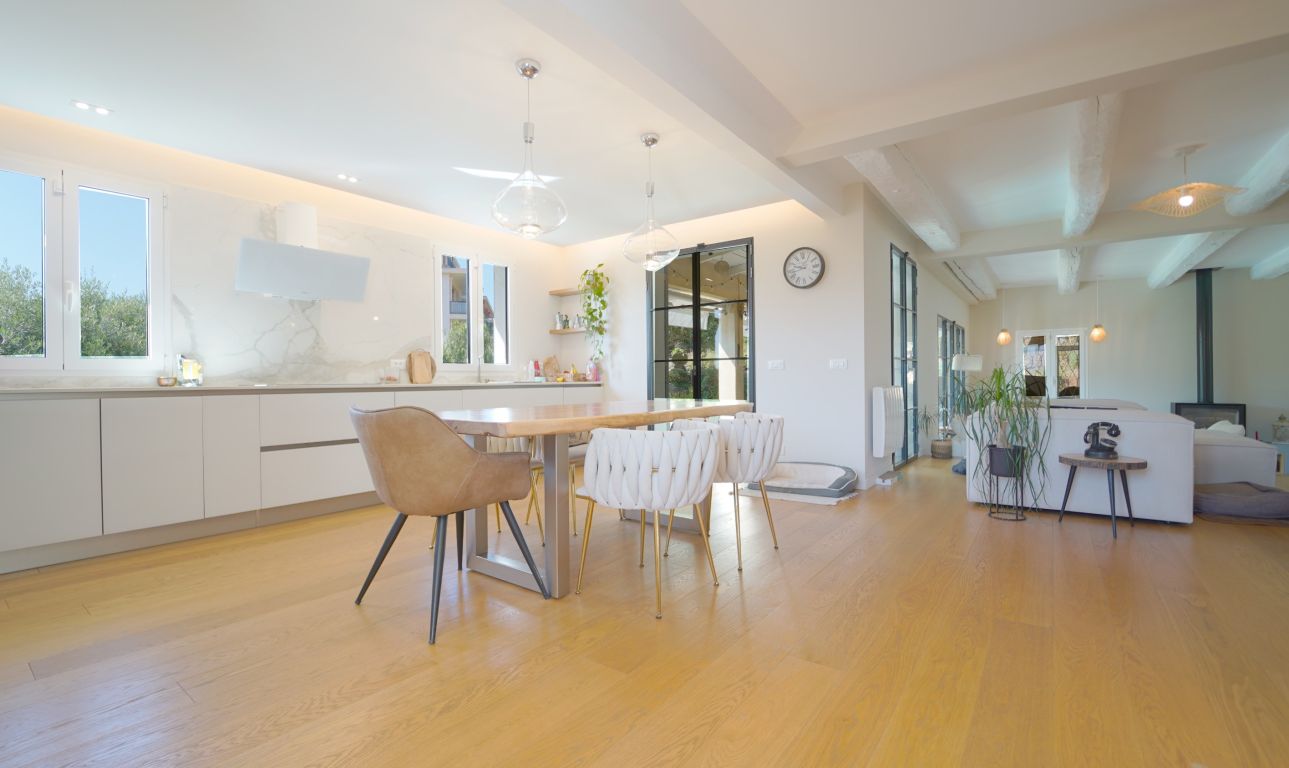 Vente Maison 5 pièces 160 m² Roquebrune-Cap-Martin